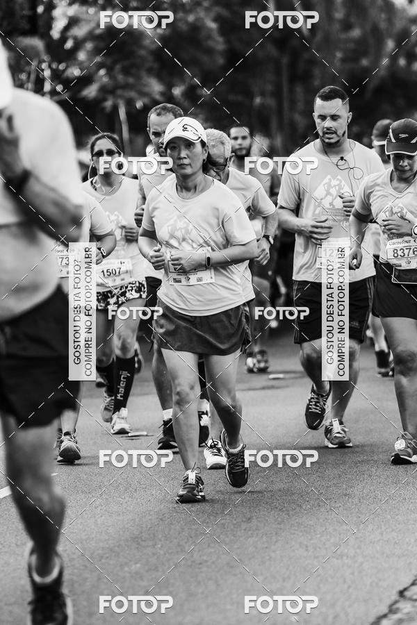 Buy your photos of the eventFotos de Corrida em Preto & Branco on Fotop