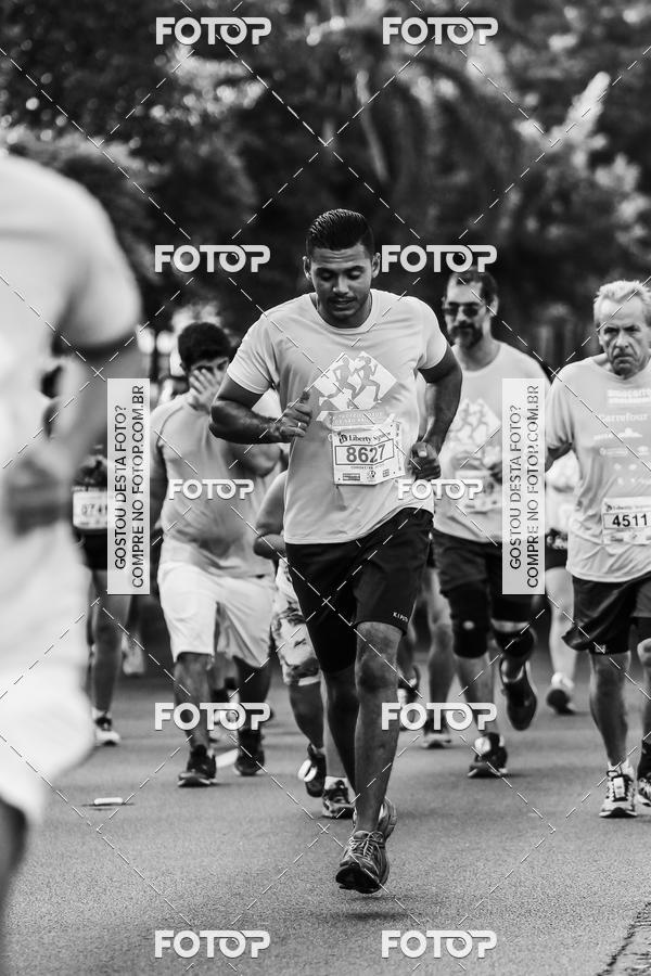 Buy your photos of the eventFotos de Corrida em Preto & Branco on Fotop