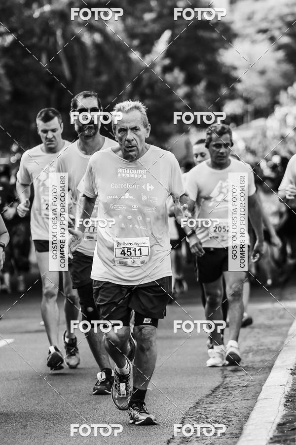Buy your photos of the eventFotos de Corrida em Preto & Branco on Fotop