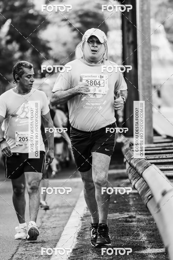 Buy your photos of the eventFotos de Corrida em Preto & Branco on Fotop