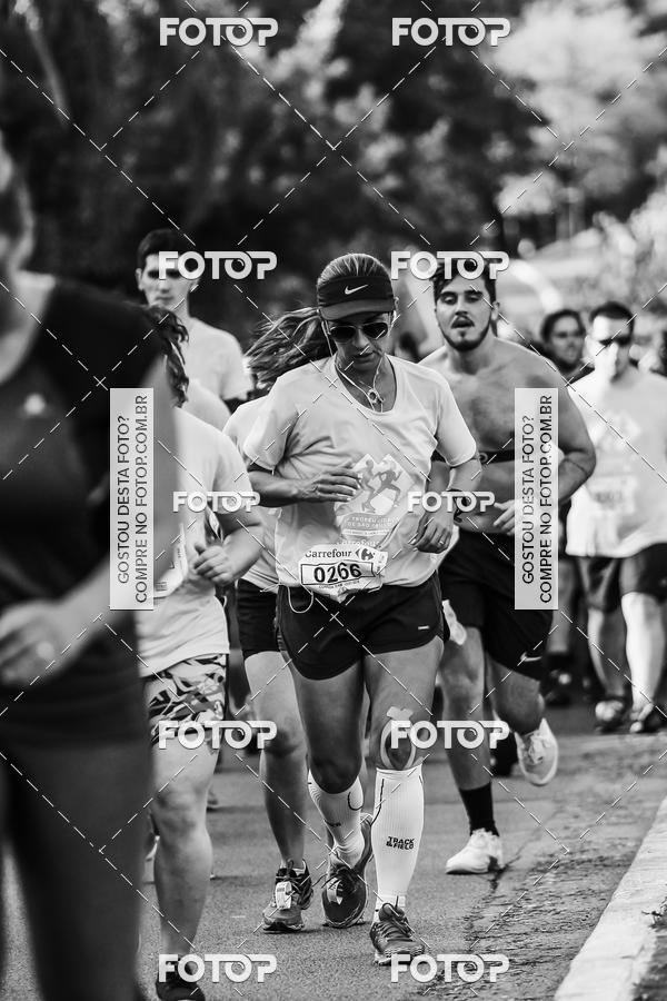Buy your photos of the eventFotos de Corrida em Preto & Branco on Fotop