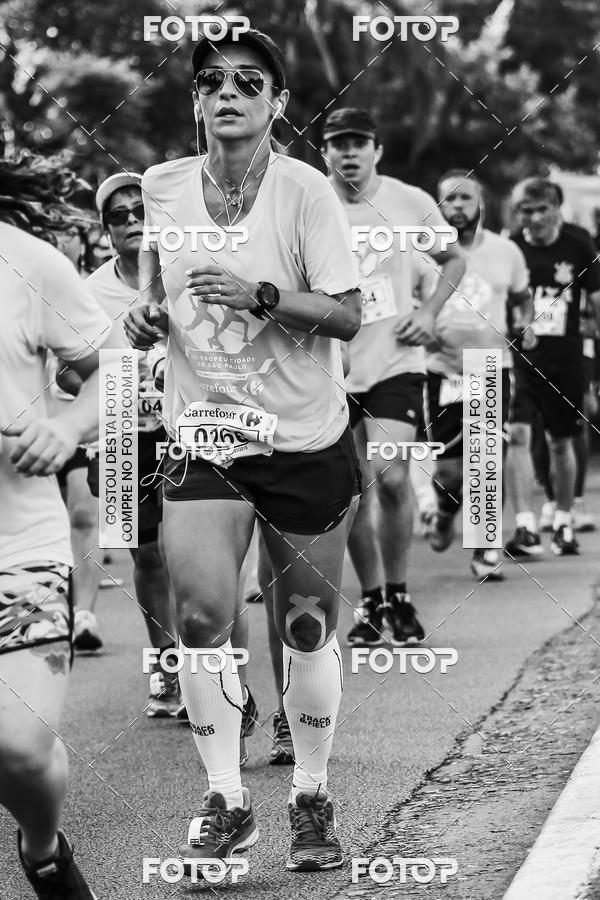Buy your photos of the eventFotos de Corrida em Preto & Branco on Fotop