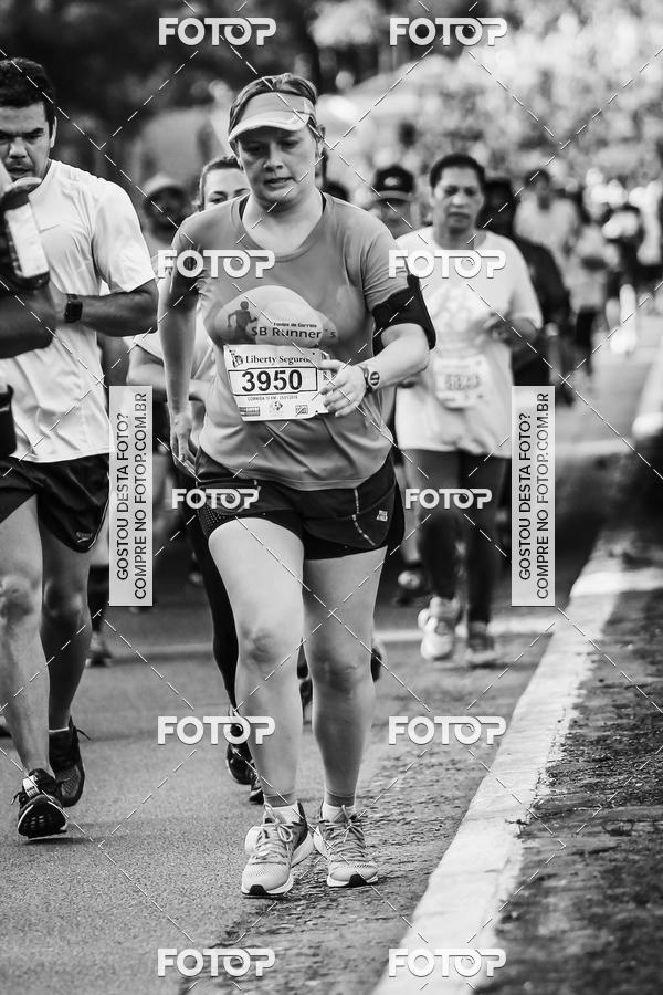 Buy your photos of the eventFotos de Corrida em Preto & Branco on Fotop