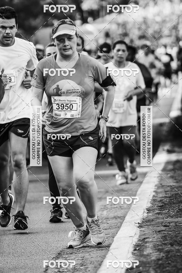 Buy your photos of the eventFotos de Corrida em Preto & Branco on Fotop