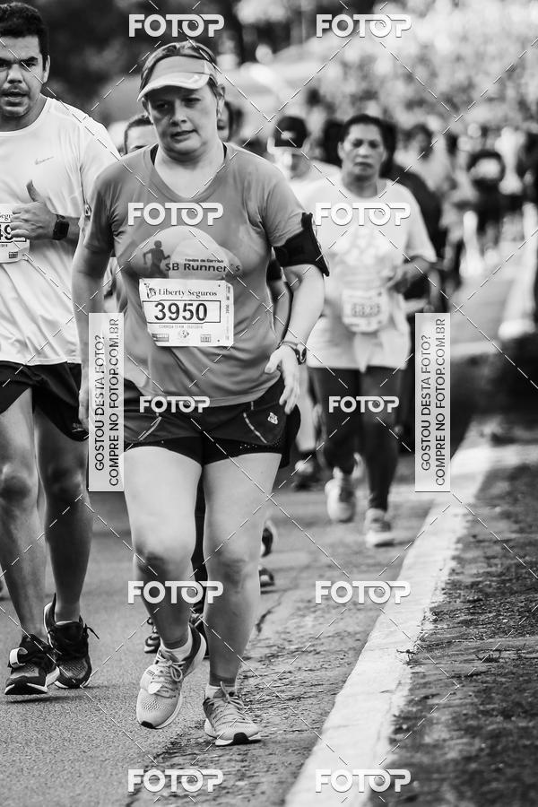 Buy your photos of the eventFotos de Corrida em Preto & Branco on Fotop