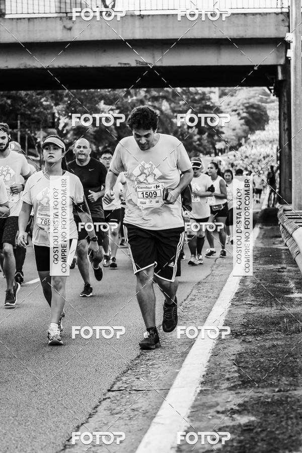 Buy your photos of the eventFotos de Corrida em Preto & Branco on Fotop
