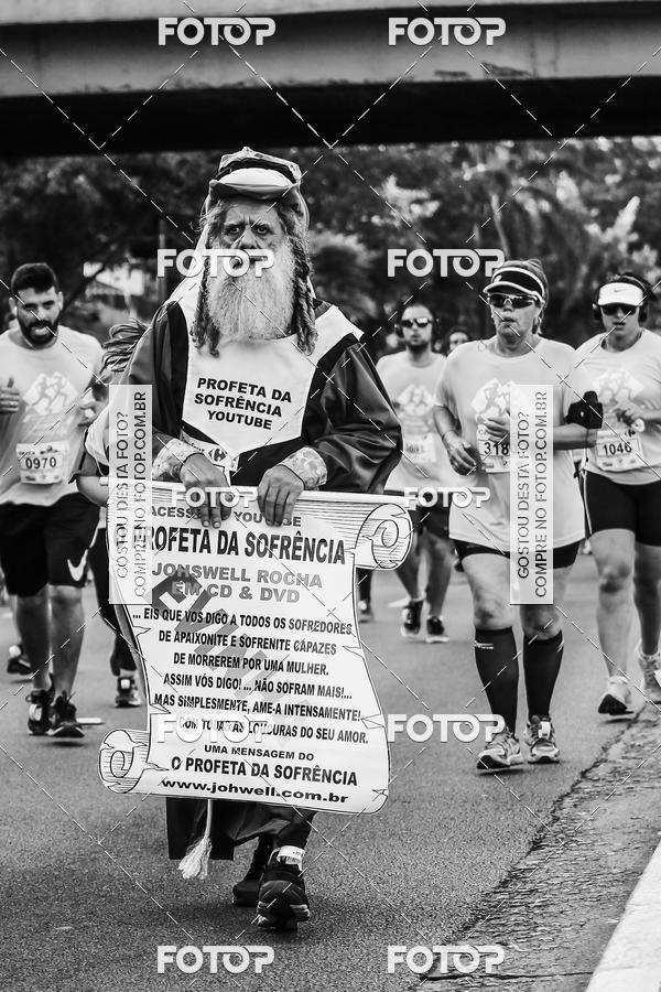 Buy your photos of the eventFotos de Corrida em Preto & Branco on Fotop