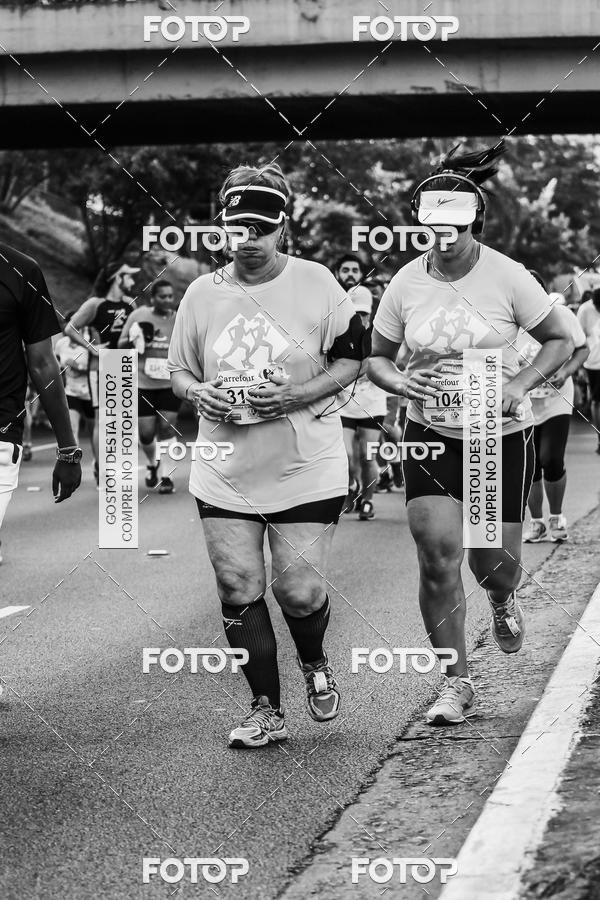 Buy your photos of the eventFotos de Corrida em Preto & Branco on Fotop