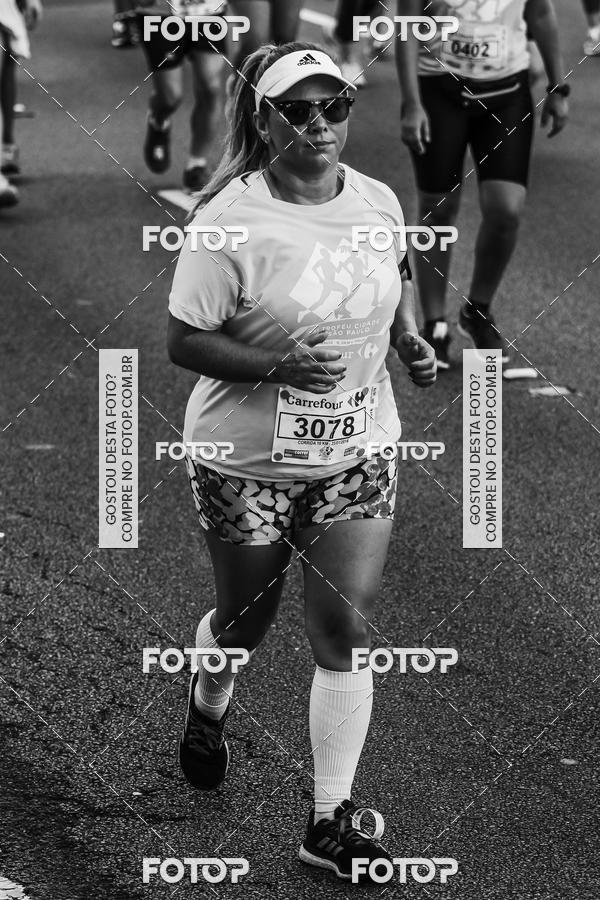 Buy your photos of the eventFotos de Corrida em Preto & Branco on Fotop
