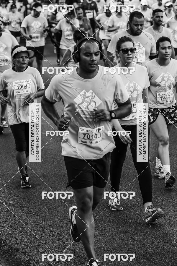 Buy your photos of the eventFotos de Corrida em Preto & Branco on Fotop