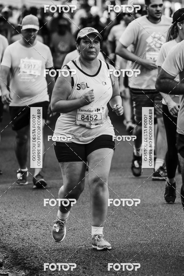Buy your photos of the eventFotos de Corrida em Preto & Branco on Fotop