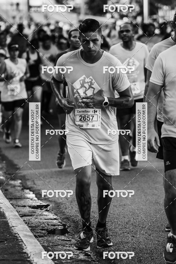 Buy your photos of the eventFotos de Corrida em Preto & Branco on Fotop