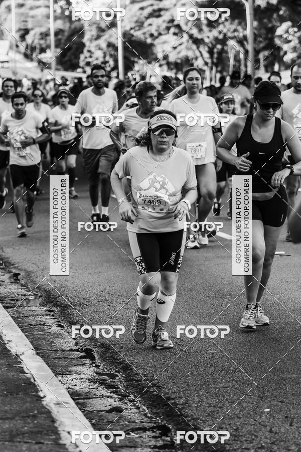 Buy your photos of the eventFotos de Corrida em Preto & Branco on Fotop