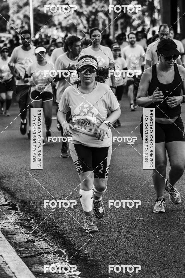 Buy your photos of the eventFotos de Corrida em Preto & Branco on Fotop
