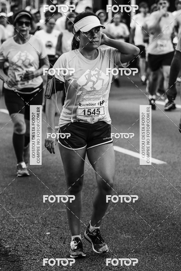 Buy your photos of the eventFotos de Corrida em Preto & Branco on Fotop