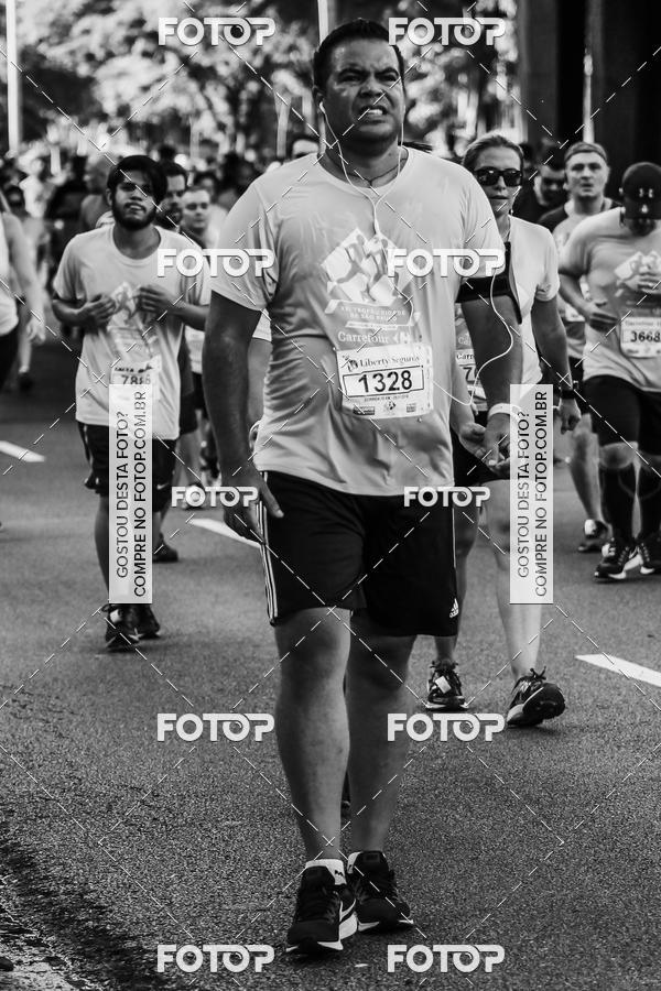 Buy your photos of the eventFotos de Corrida em Preto & Branco on Fotop