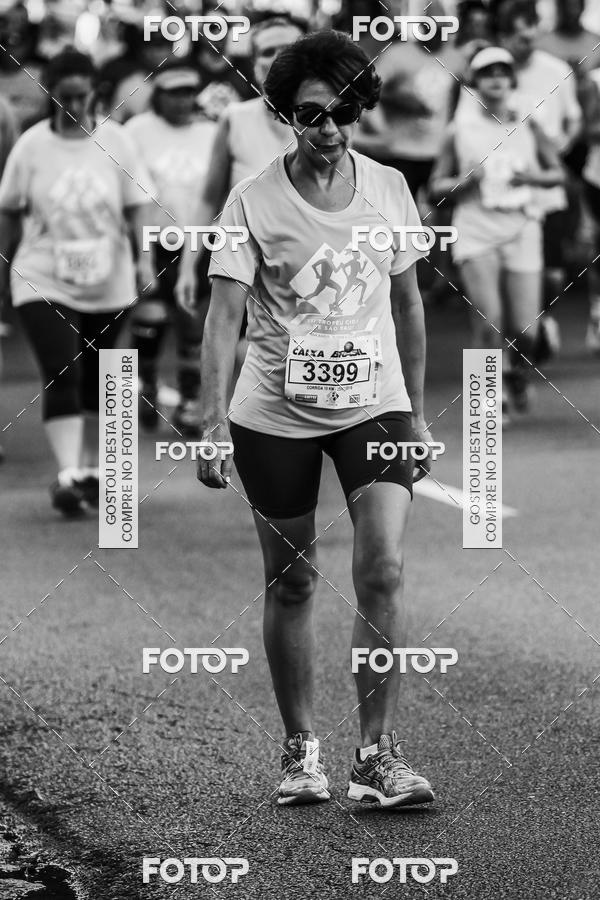 Buy your photos of the eventFotos de Corrida em Preto & Branco on Fotop