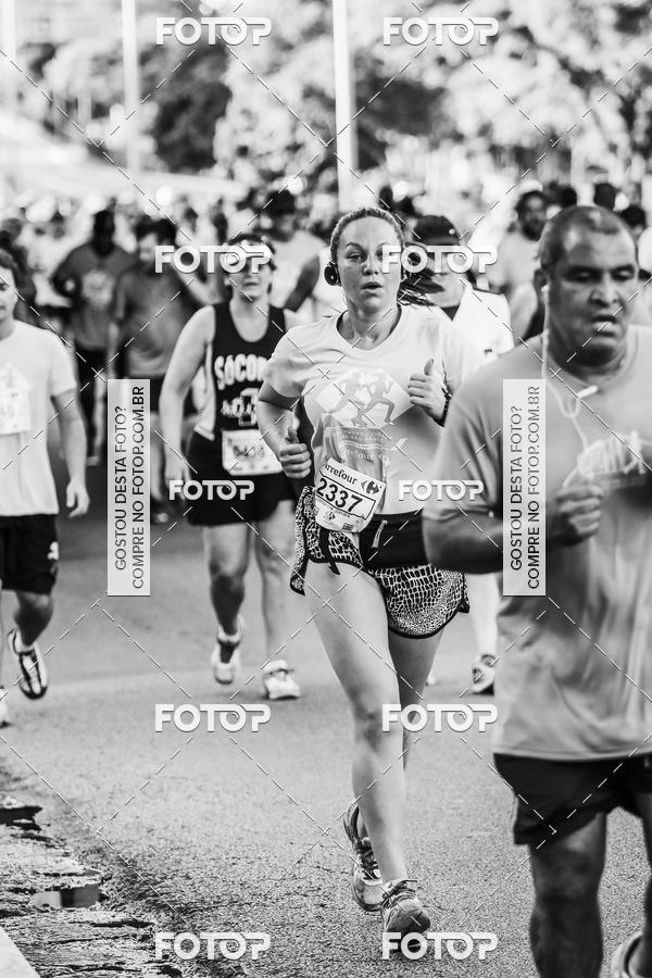 Buy your photos of the eventFotos de Corrida em Preto & Branco on Fotop