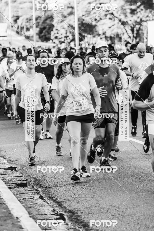Buy your photos of the eventFotos de Corrida em Preto & Branco on Fotop