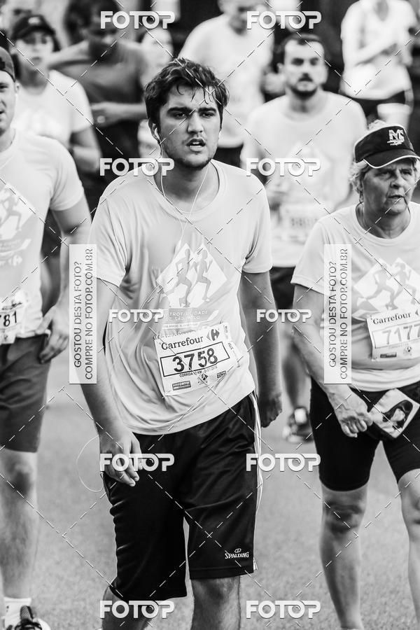 Buy your photos of the eventFotos de Corrida em Preto & Branco on Fotop