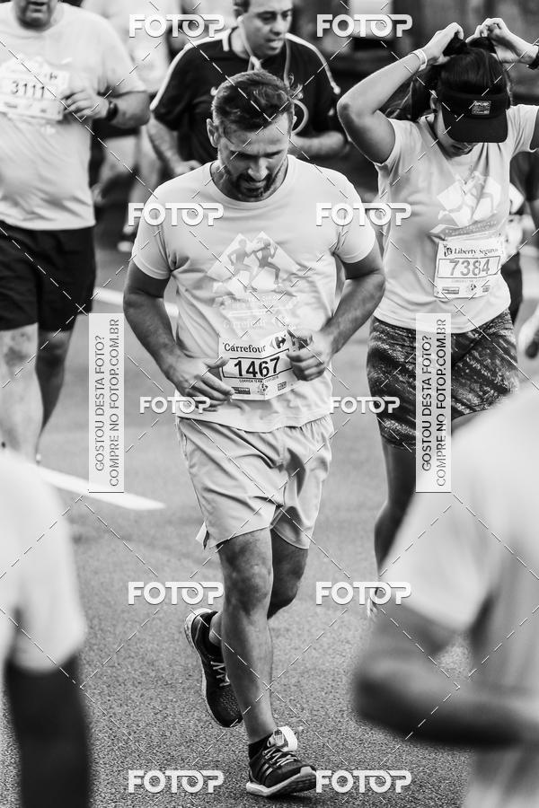 Buy your photos of the eventFotos de Corrida em Preto & Branco on Fotop