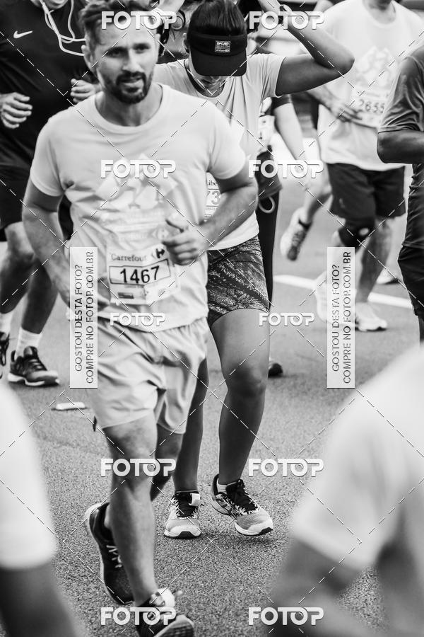 Buy your photos of the eventFotos de Corrida em Preto & Branco on Fotop