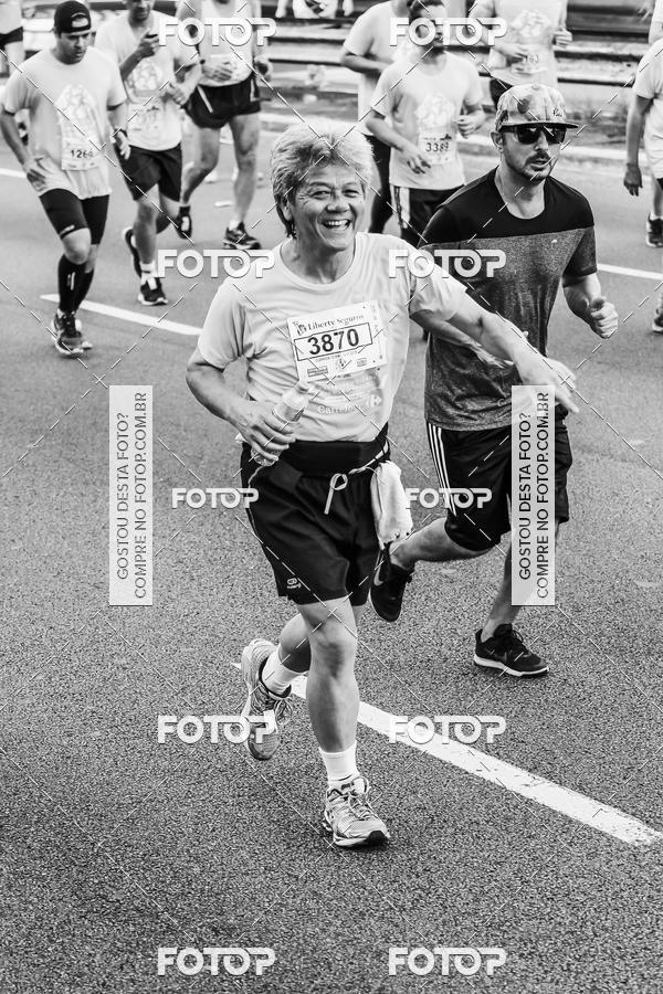 Buy your photos of the eventFotos de Corrida em Preto & Branco on Fotop