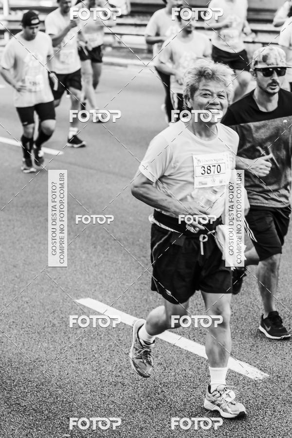 Buy your photos of the eventFotos de Corrida em Preto & Branco on Fotop