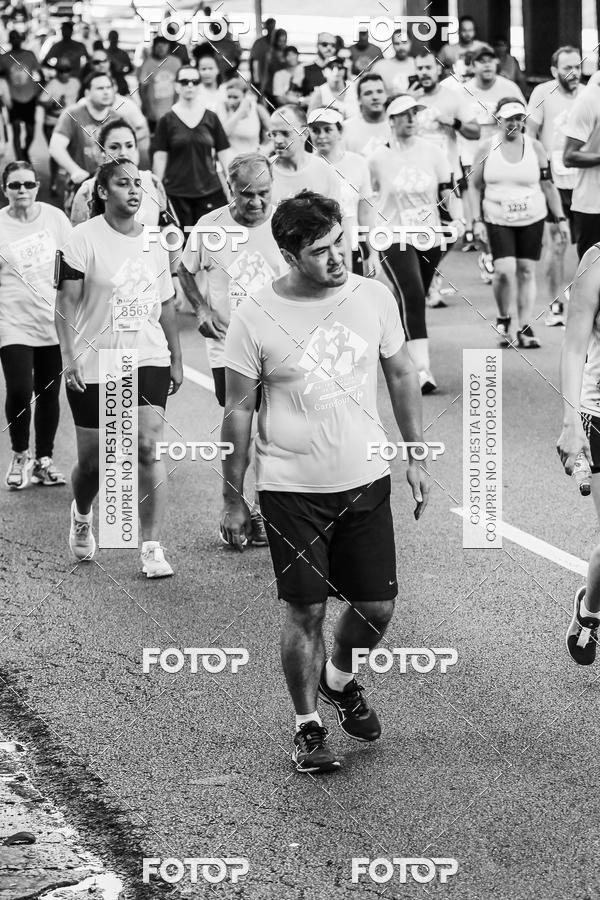Buy your photos of the eventFotos de Corrida em Preto & Branco on Fotop