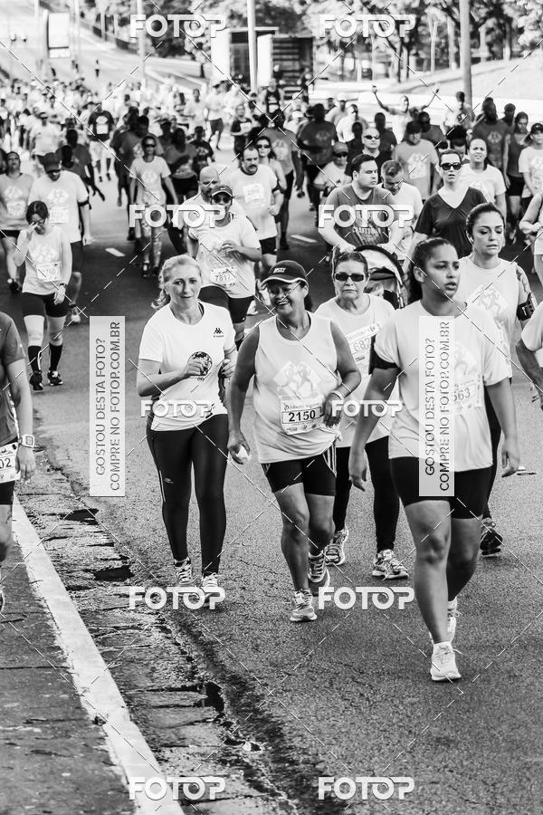 Buy your photos of the eventFotos de Corrida em Preto & Branco on Fotop