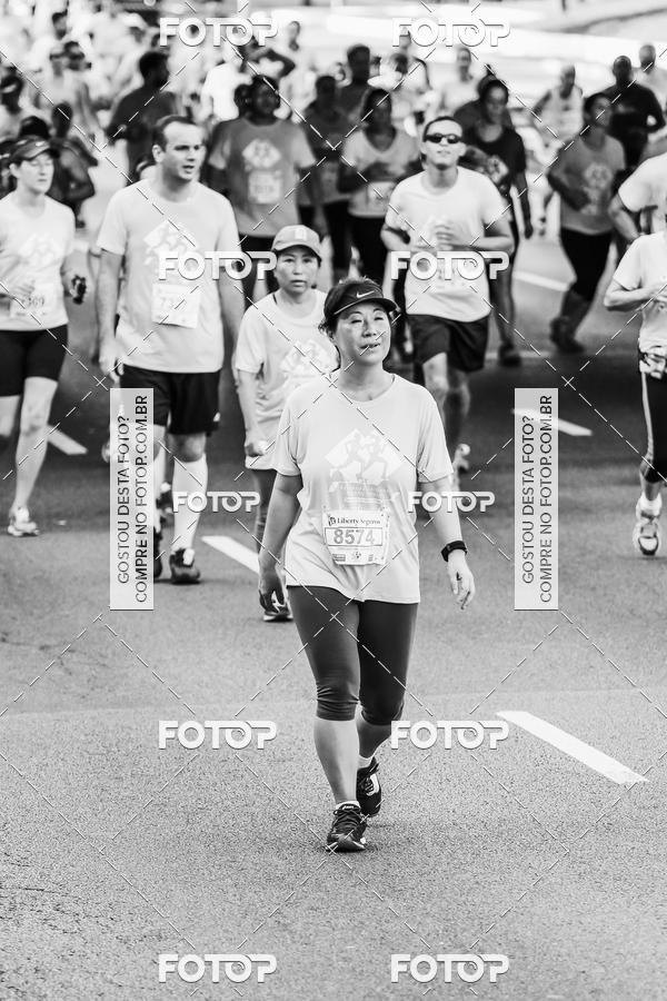 Buy your photos of the eventFotos de Corrida em Preto & Branco on Fotop