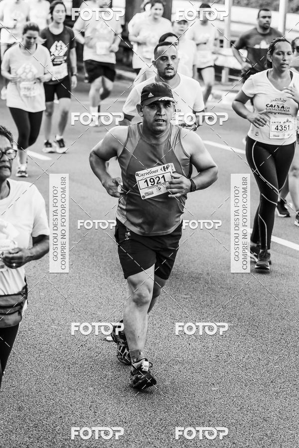 Buy your photos of the eventFotos de Corrida em Preto & Branco on Fotop