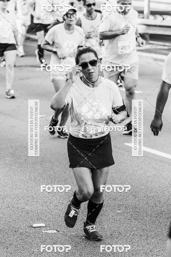 Buy your photos of the eventFotos de Corrida em Preto & Branco on Fotop