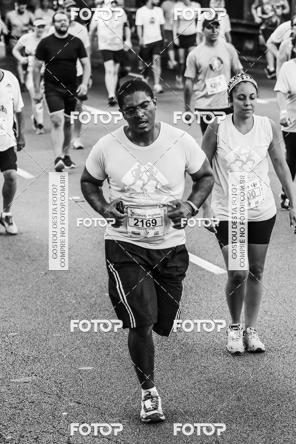 Buy your photos of the eventFotos de Corrida em Preto & Branco on Fotop