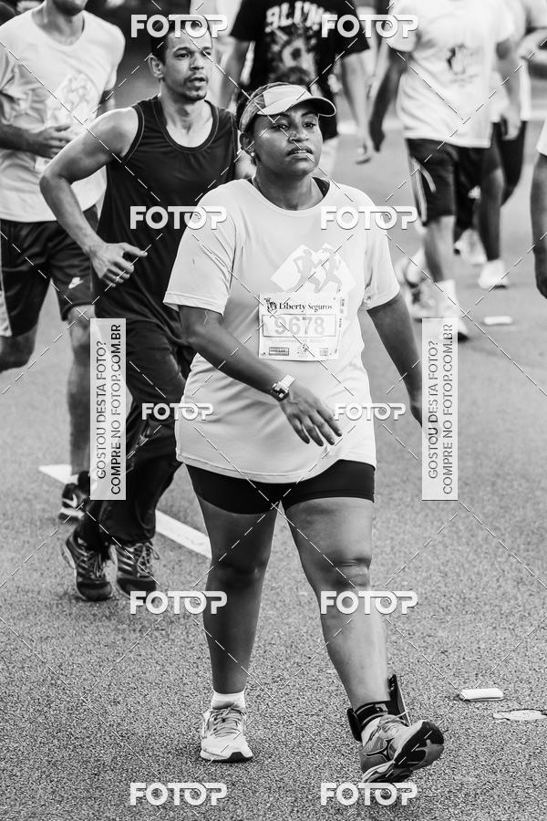 Buy your photos of the eventFotos de Corrida em Preto & Branco on Fotop