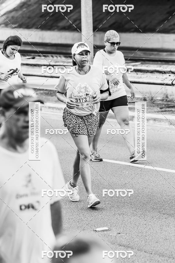 Buy your photos of the eventFotos de Corrida em Preto & Branco on Fotop