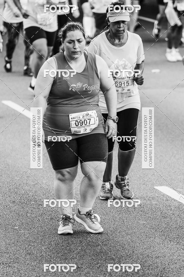 Buy your photos of the eventFotos de Corrida em Preto & Branco on Fotop