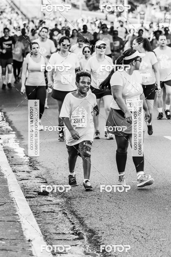Buy your photos of the eventFotos de Corrida em Preto & Branco on Fotop