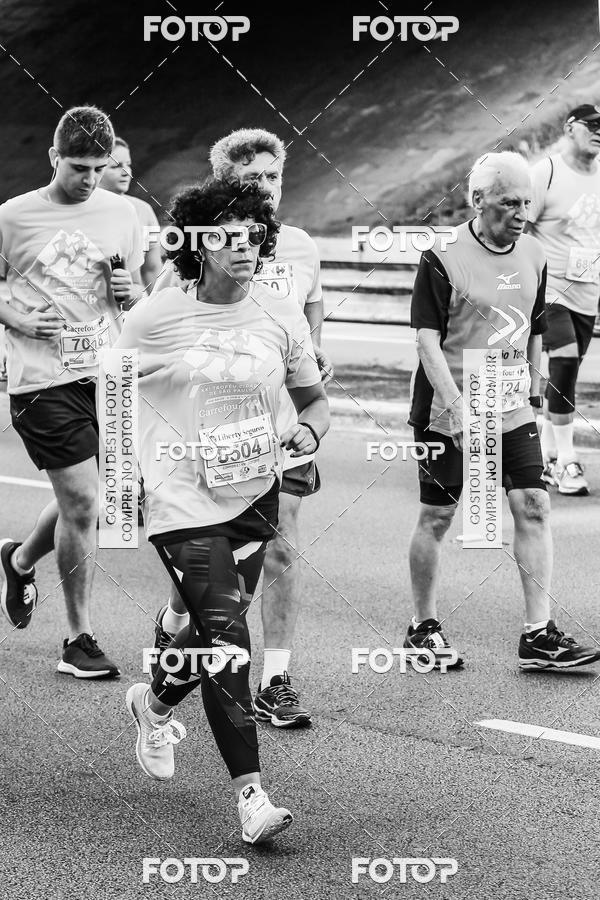 Buy your photos of the eventFotos de Corrida em Preto & Branco on Fotop