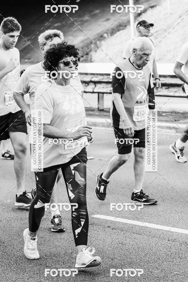 Buy your photos of the eventFotos de Corrida em Preto & Branco on Fotop