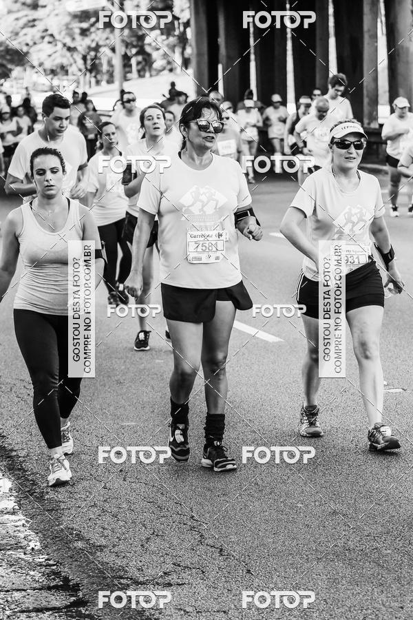 Buy your photos of the eventFotos de Corrida em Preto & Branco on Fotop