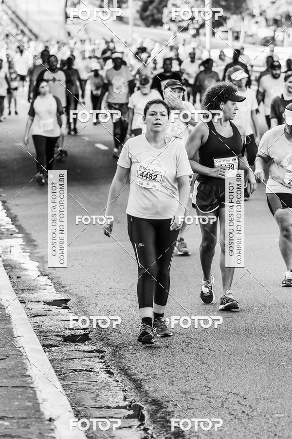 Buy your photos of the eventFotos de Corrida em Preto & Branco on Fotop