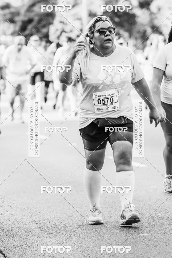 Buy your photos of the eventFotos de Corrida em Preto & Branco on Fotop