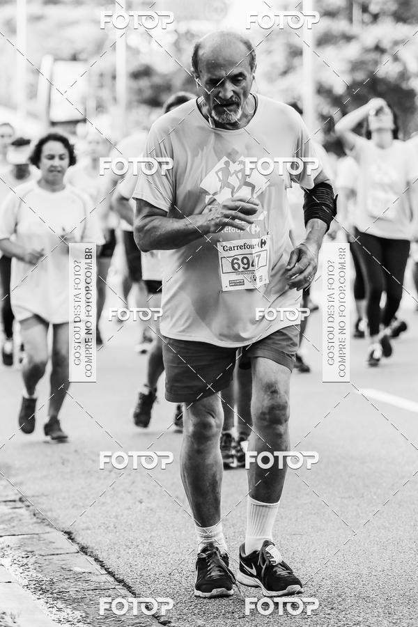 Buy your photos of the eventFotos de Corrida em Preto & Branco on Fotop