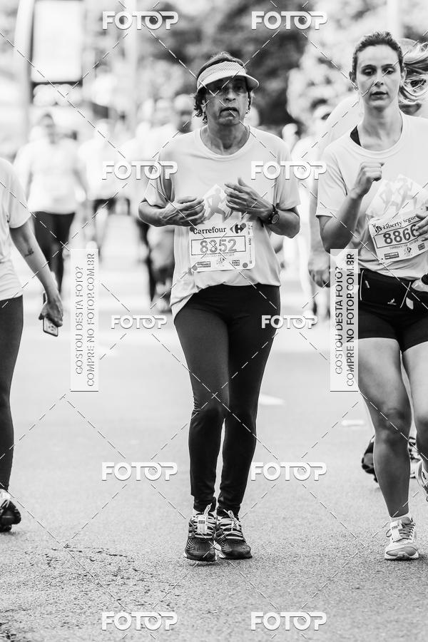 Buy your photos of the eventFotos de Corrida em Preto & Branco on Fotop