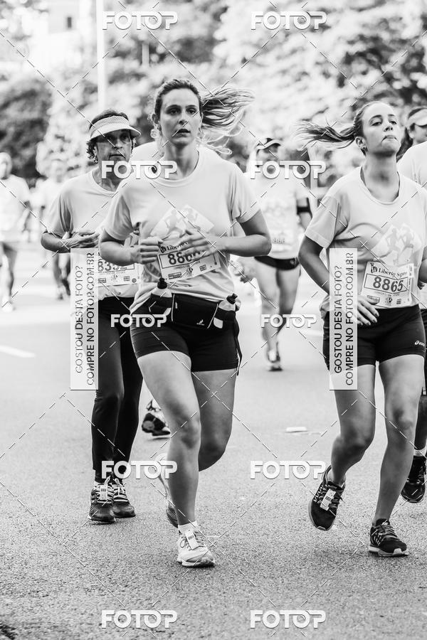 Buy your photos of the eventFotos de Corrida em Preto & Branco on Fotop