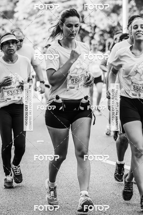 Buy your photos of the eventFotos de Corrida em Preto & Branco on Fotop