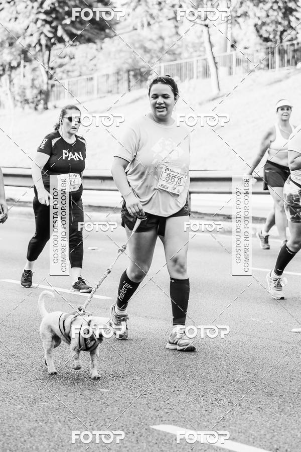 Buy your photos of the eventFotos de Corrida em Preto & Branco on Fotop