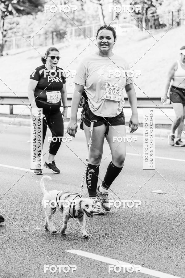 Buy your photos of the eventFotos de Corrida em Preto & Branco on Fotop