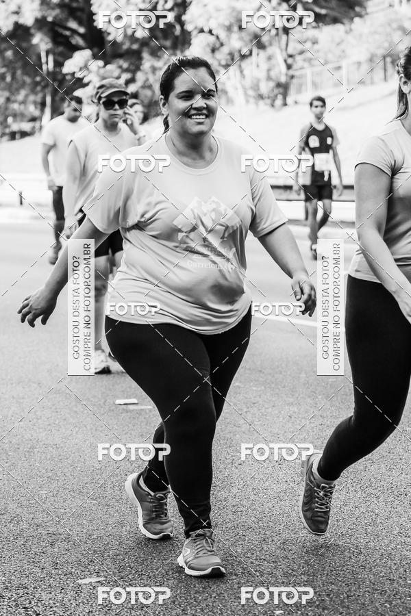 Buy your photos of the eventFotos de Corrida em Preto & Branco on Fotop